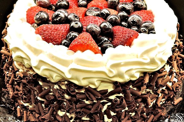 cake chocolate strawberry.jpg